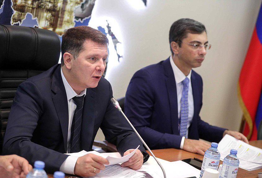 Председатель Комитета по экономической политике, промышленности, инновационному развитию и предпринимательству Сергей Жигарев