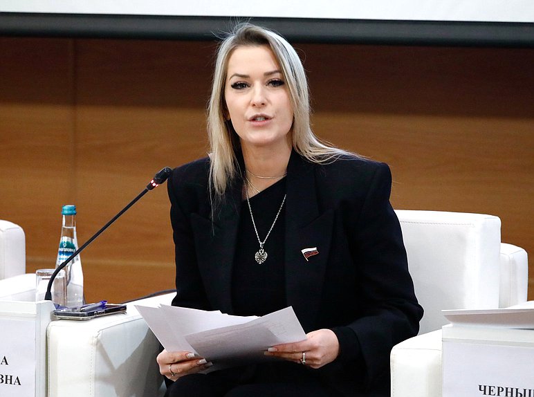 Председатель Комитета по развитию гражданского общества, вопросам общественных и религиозных объединений Яна Лантратова