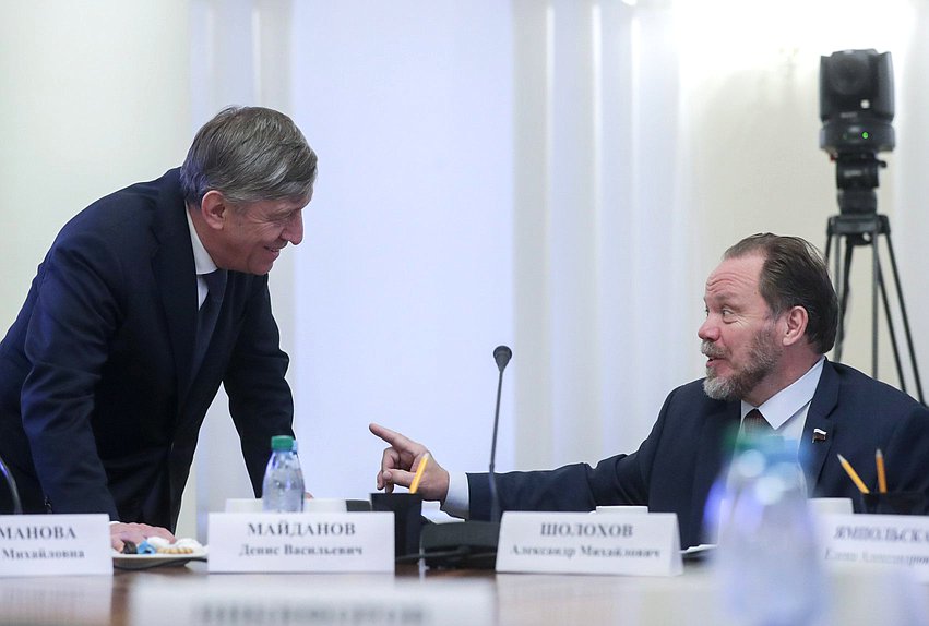 Член Комитета по культуре Сергей Соловьев и Первый заместитель Председателя Комитета Александр Шолохов