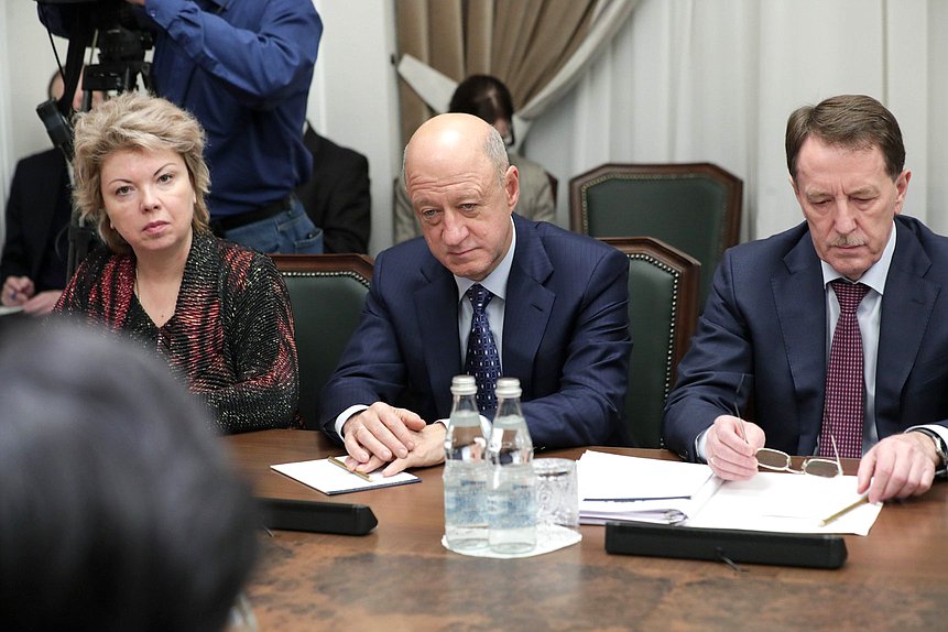 Chairwoman of the Committee on Culture Elena Yampolskaya and Deputy Chairmen of the State Duma Alexander Babakov and Alexey Gordeyev