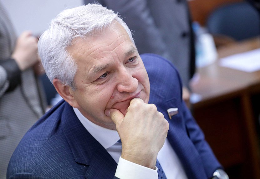 Первый заместитель Председателя Комитета по охране здоровья Леонид Огуль