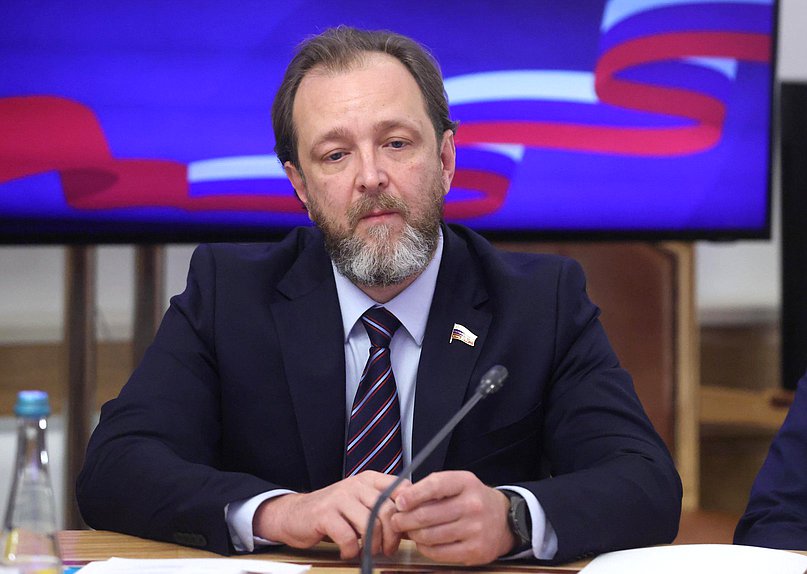 Первый заместитель Председателя Комиссии по Регламенту и обеспечению деятельности Государственной Думы Андрей Кузнецов