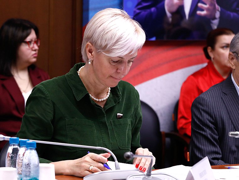 Заместитель Председателя Комитета по просвещению Ирина Ивенских