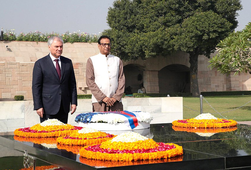 Chairman of the State Duma Vyacheslav Volodin. Wreath-laying ceremony at the memorial where Mahatma Gandhi was cremated