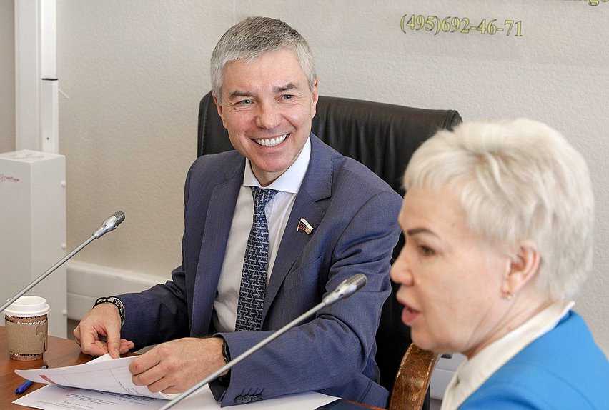 Член Комитета по физической культуре и спорту Евгений Ревенко