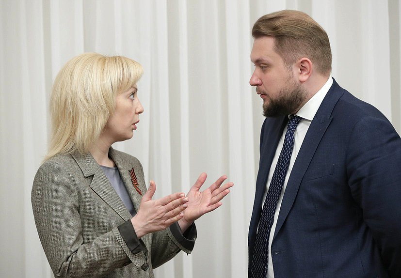 Chairwoman of the Committee on Development of Civil Society, Issues of Public Associations and Religious Organizations Olga Timofeyeva and Deputy Chairman of the State Duma Boris Chernyshov