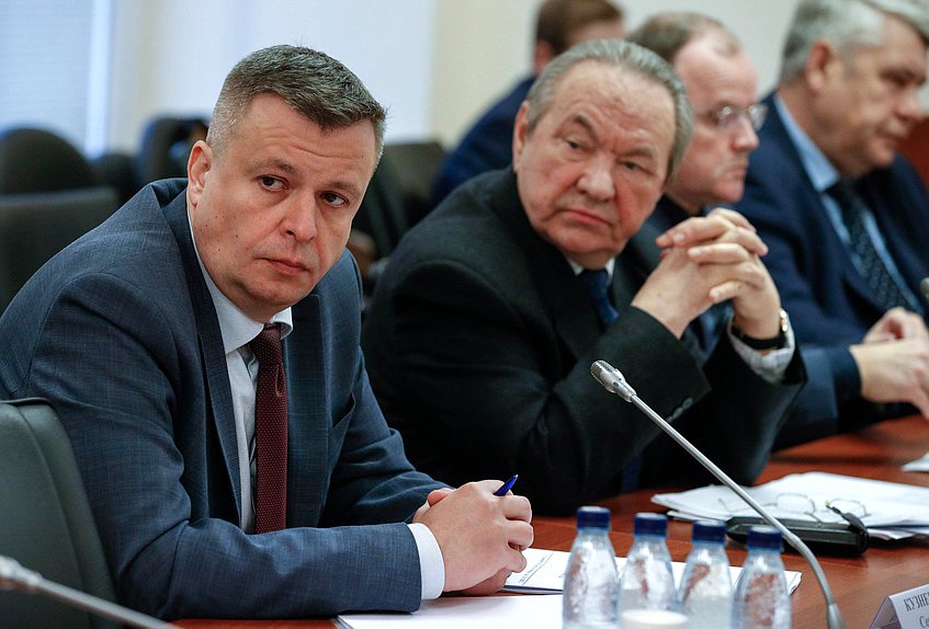 Круглый стол Комитета по энергетике на тему «Обсуждение проекта ФЗ № 213698–8 «О внесении изменений в ФЗ «О промышленной безопасности опасных производственных объектов»