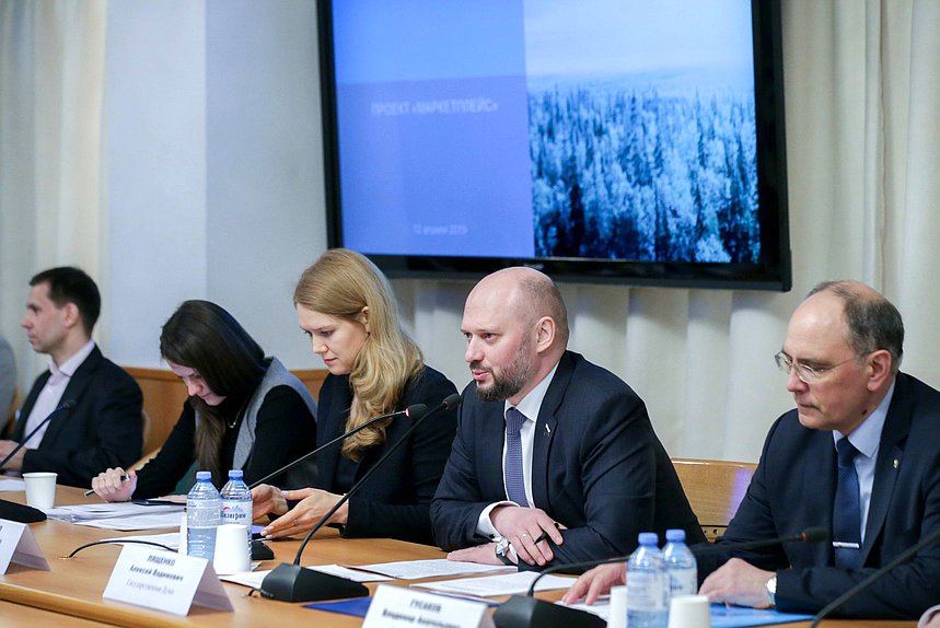 Член Комитета по финансовому рынку Алексей Лященко