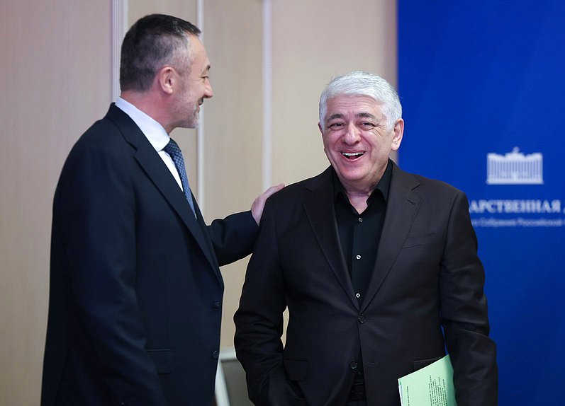 Член Комитета по государственному строительству и законодательству Отари Аршба