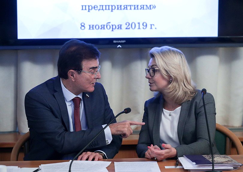 Член Комитета по экономической политике, промышленности, инновационному развитию и предпринимательству Александр Максимов
