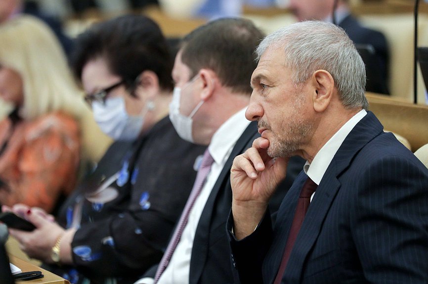 Член Комитета по делам национальностей Алихан Харсиев