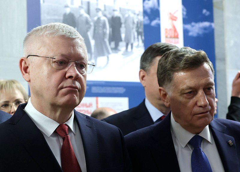 Председатель Комитета по безопасности и противодействию коррупции Василий Пискарев и член Комитета по финансовому рынку Вячеслав Макаров