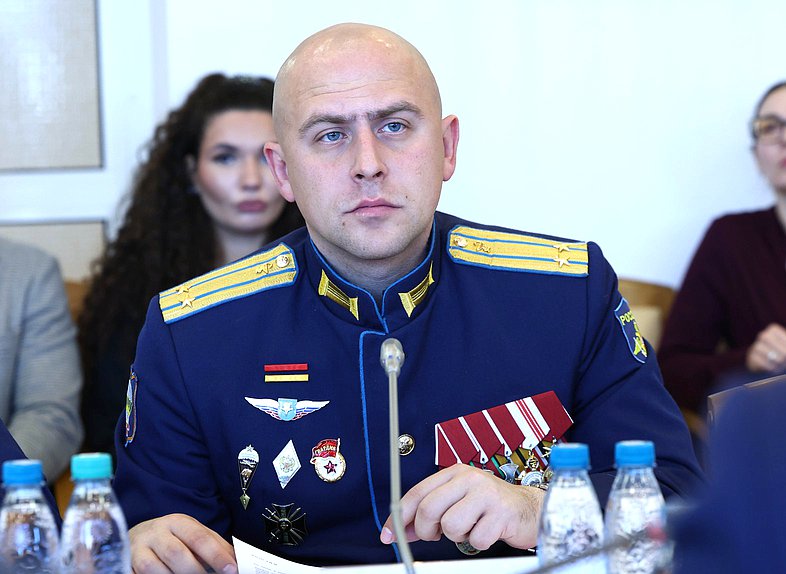 Член Комитета по охране здоровья Юрий Бровко