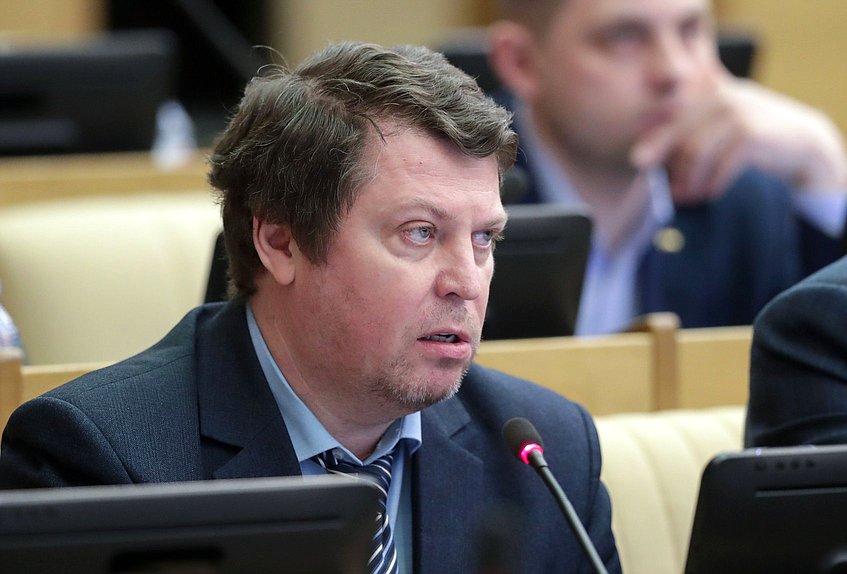 Заместитель Председателя Комитета по региональной политике и местному самоуправлению Михаил Матвеев