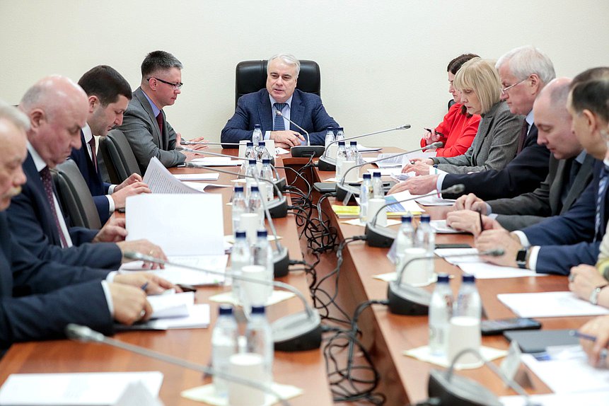 Круглый стол Комитета по энергетике на тему «Практика применения «альтернативной котельной»: проблемы и пути решения»