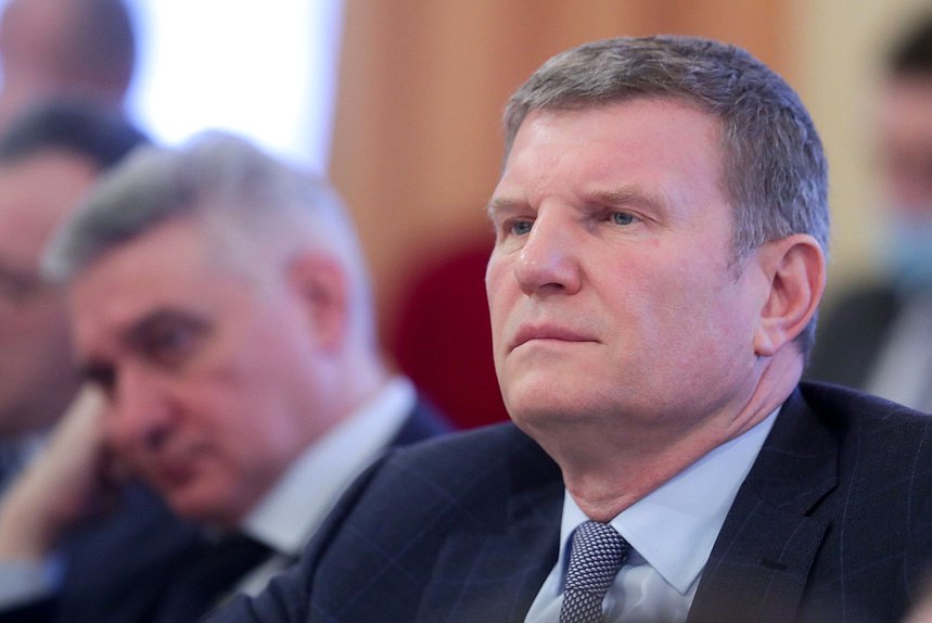 Заместитель Председателя Комитета по финансовому рынку Олег Савченко