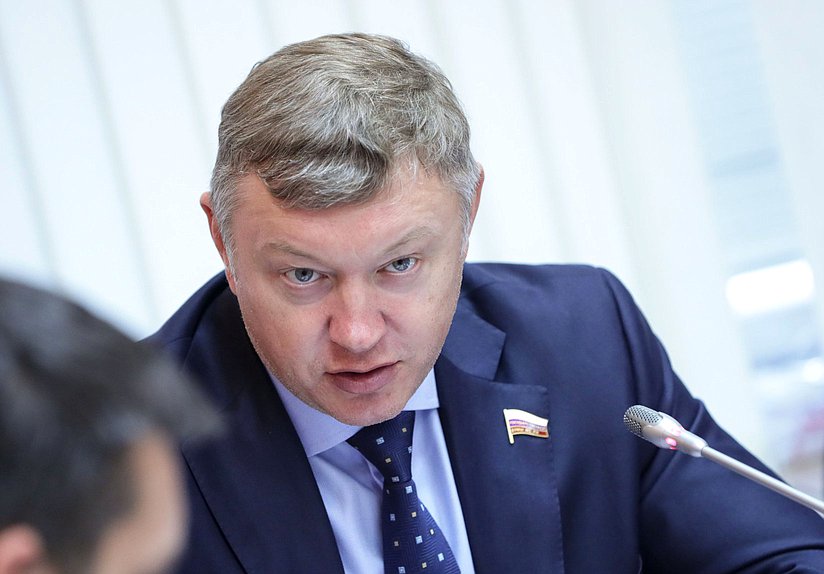 Заместитель Председателя Комитета по экологии, природным ресурсам и охране окружающей среды Евгений Марков