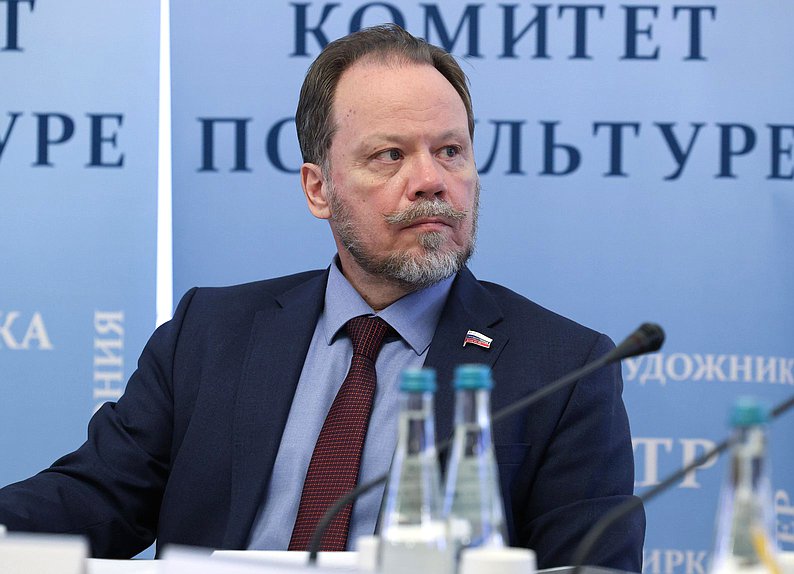 Первый заместитель Председателя Комитета по культуре Александр Шолохов