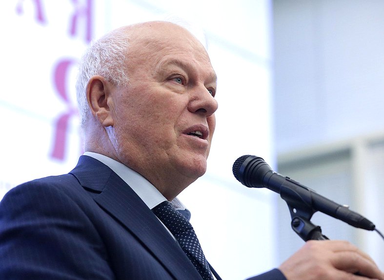 Заместитель Председателя Комитета по экологии, природным ресурсам и охране окружающей среды Анатолий Грешневиков