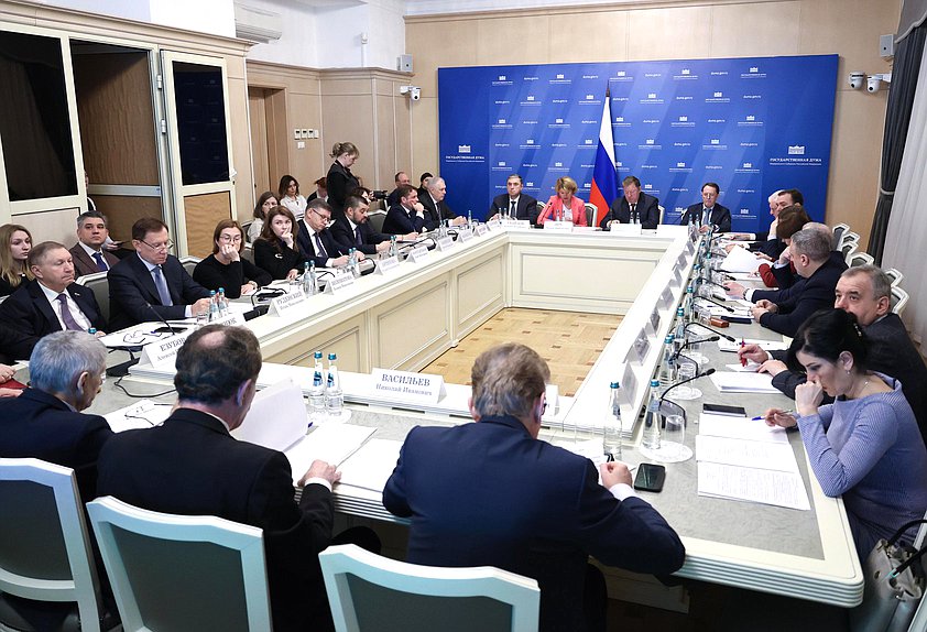 Заседание Комитета по аграрным вопросам с участием Министра сельского хозяйства РФ Оксаны Лут