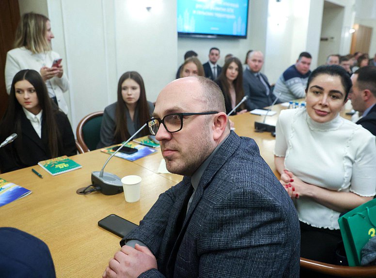 Круглый стол на тему «Малые формы хозяйствования. Возможности, задачи и перспективы»