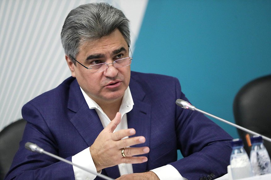 Руководитель фракции «Новые люди» Алексей Нечаев