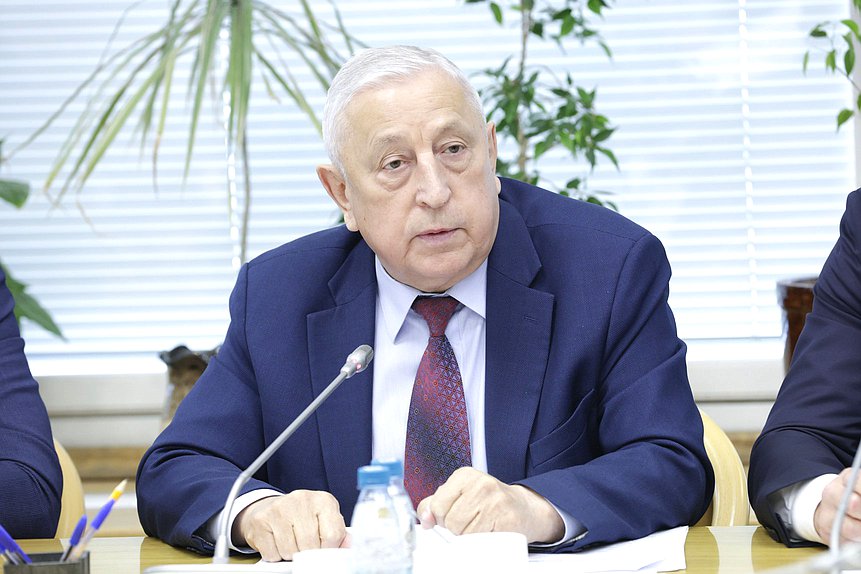 Председатель Комитета по развитию Дальнего Востока и Арктики Николай Харитонов