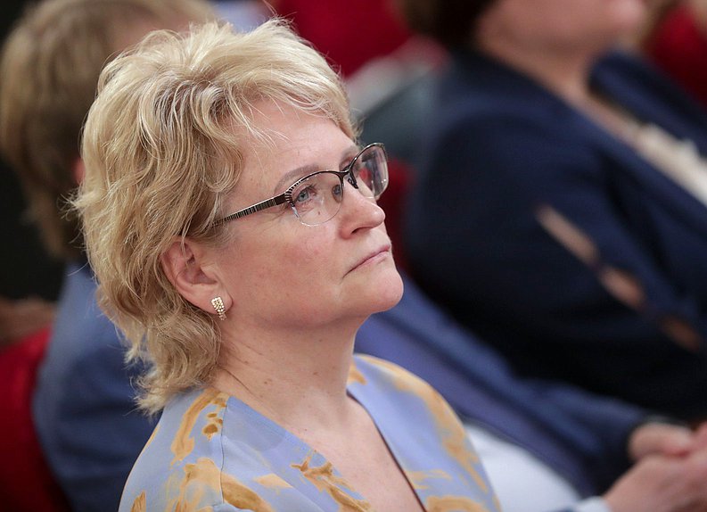 Круглый стол Комитета по труду, социальной политике и делам ветеранов на тему «Социальная значимость соблюдения санитарных норм для продуктов питания в России»