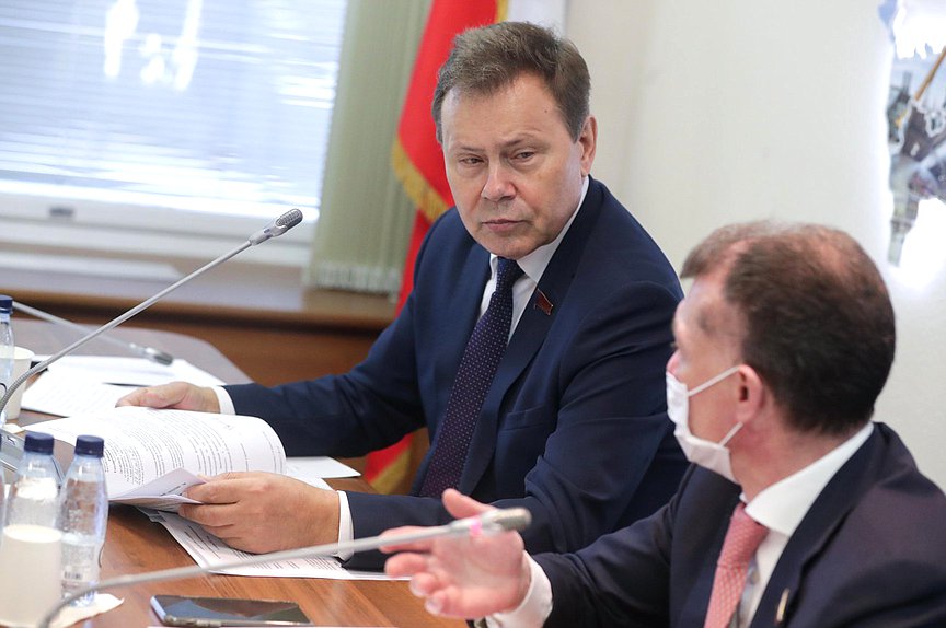 Первый заместитель Председателя Комитета по экономической политике Николай Арефьев