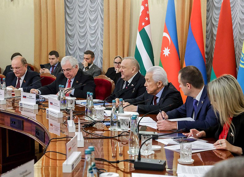 Международная конференция «Роль взаимодействия фракций политических партий и блоков в межпарламентском сотрудничестве стран СНГ»