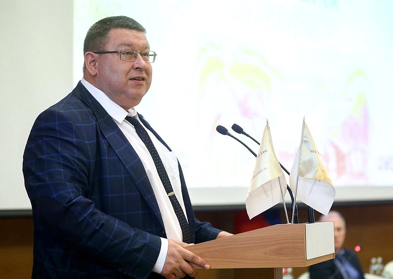 Член Комитета по федеративному устройству и вопросам местного самоуправления Александр Пятикоп