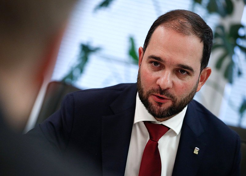 Первый заместитель Председателя Комитета по науке и высшему образованию Александр Мажуга