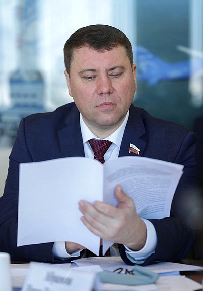 Член комитета Совета Федерации по экономической политике Иван Абрамов