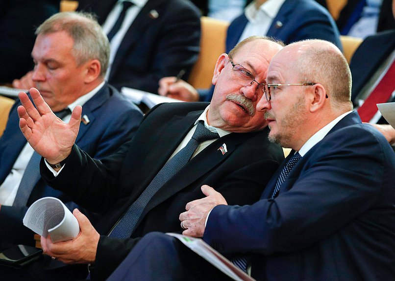 Парламентские слушания Комитета по экологии, природным ресурсам и охране окружающей среды на тему «Об эффективности реализации федерального проекта «Чистый воздух»