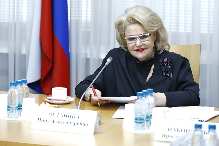 Председатель Комитета по защите семьи, вопросам отцовства, материнства и детства Нина Останина
