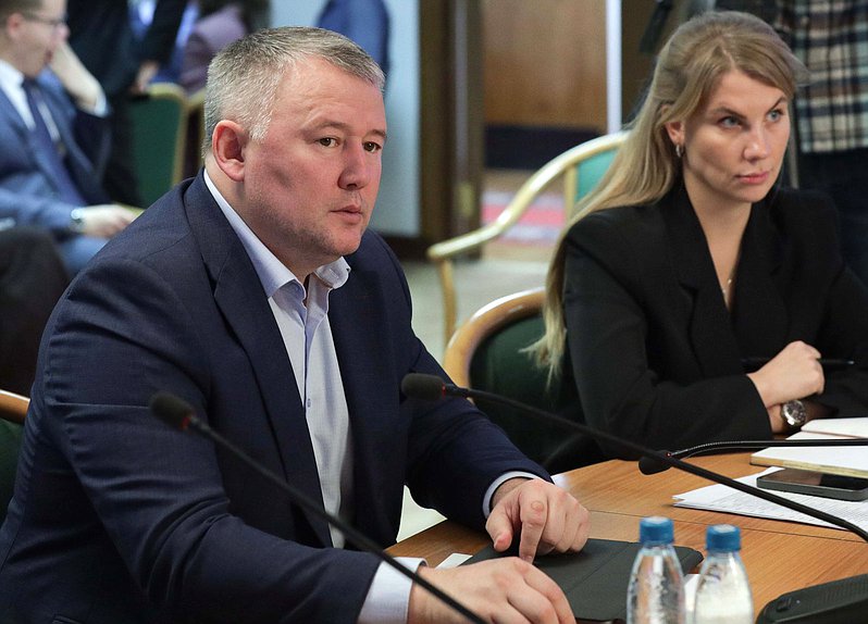 Член Комитета по молодежной политике Вячеслав Дамдинцурунов