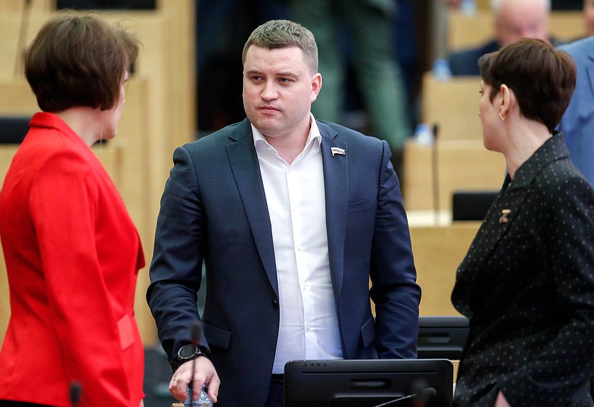 Первый заместитель Председателя Комитета по развитию гражданского общества, вопросам общественных и религиозных объединений Артем Бичаев