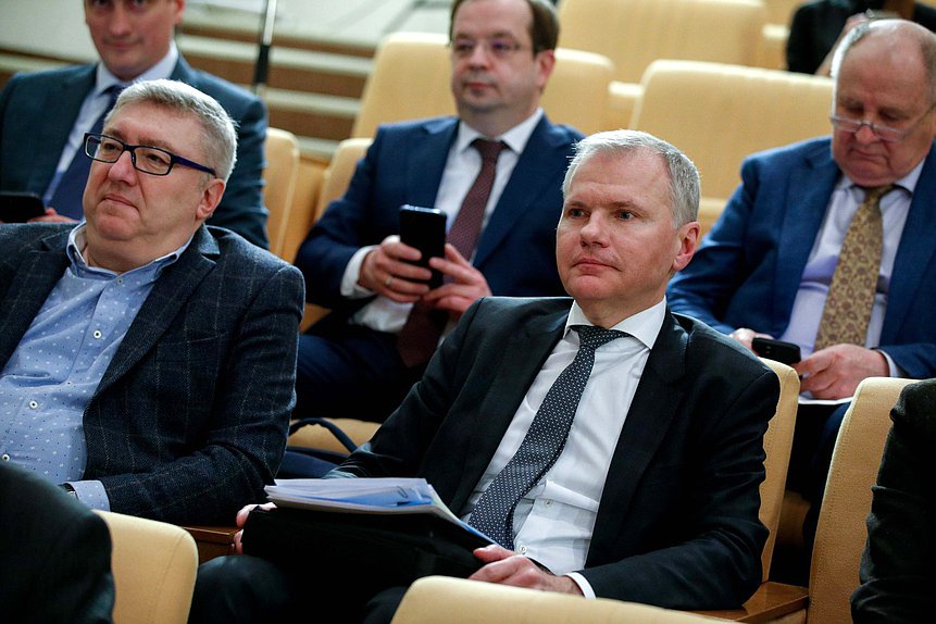 Круглый стол Комитета по охране здоровья на тему «Законодательные аспекты обращения лекарственных препаратов до их ввода в гражданский оборот»