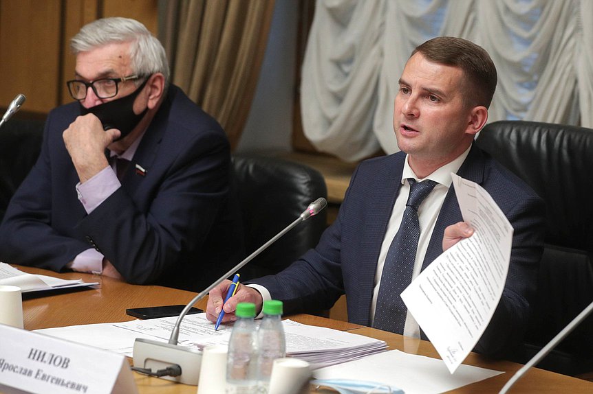 Председатель Комитета по труду, социальной политике и делам ветеранов Ярослав Нилов