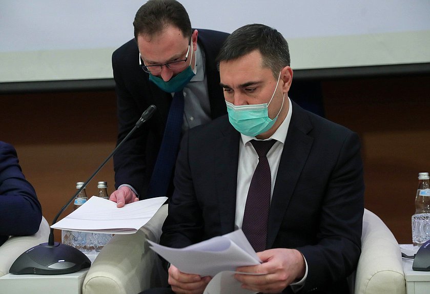 Председатель Комитета по охране здоровья Дмитрий Хубезов