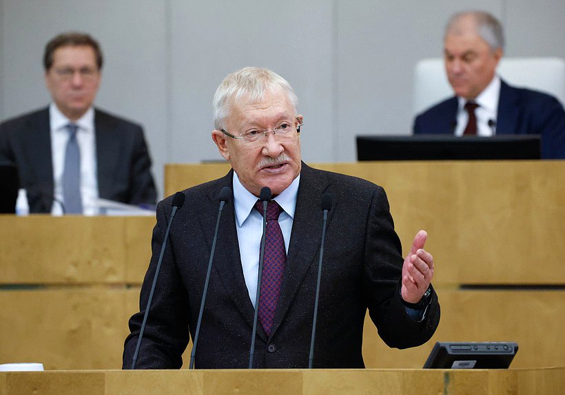 Председатель Комитета по контролю Олег Морозов