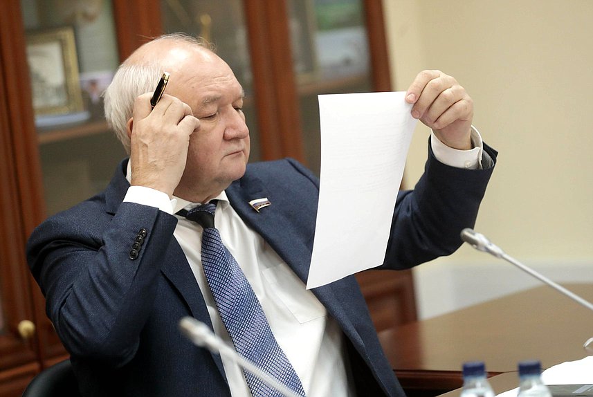 Первый заместитель Председателя Комитета по делам национальностей Ильдар Гильмутдинов