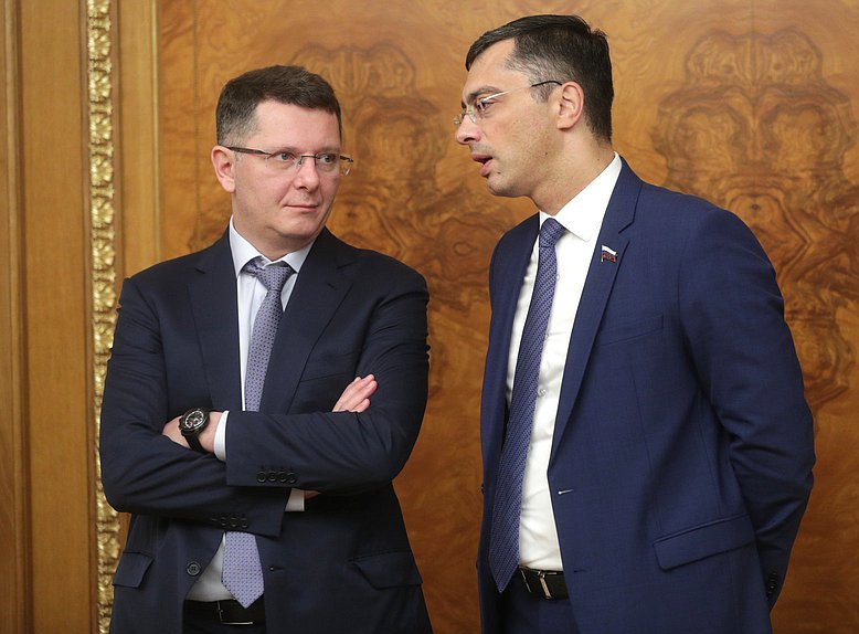 Chairman of the Committee on Economic Policy, Industry, Innovation, and Entrepreneurship Sergei Zhigarev and First Deputy Chairman of Committee on Economic Policy, Industry, Innovation, and Entrepreneurship Vladimir Gutenev