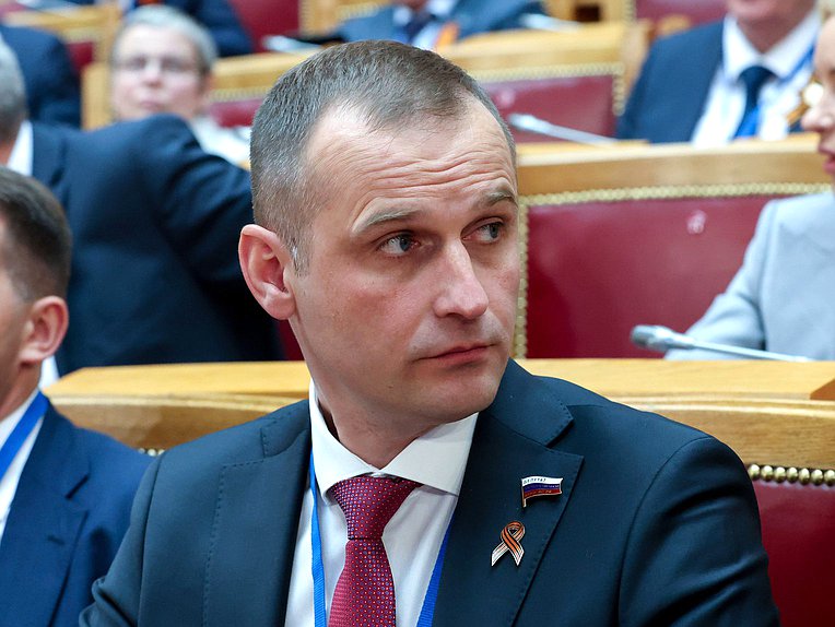 Председатель Комитета по охране здоровья Сергей Леонов