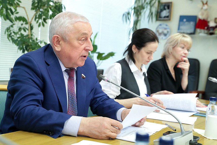 Круглый стол Комитета по развитию Дальнего Востока и Арктики на тему ...