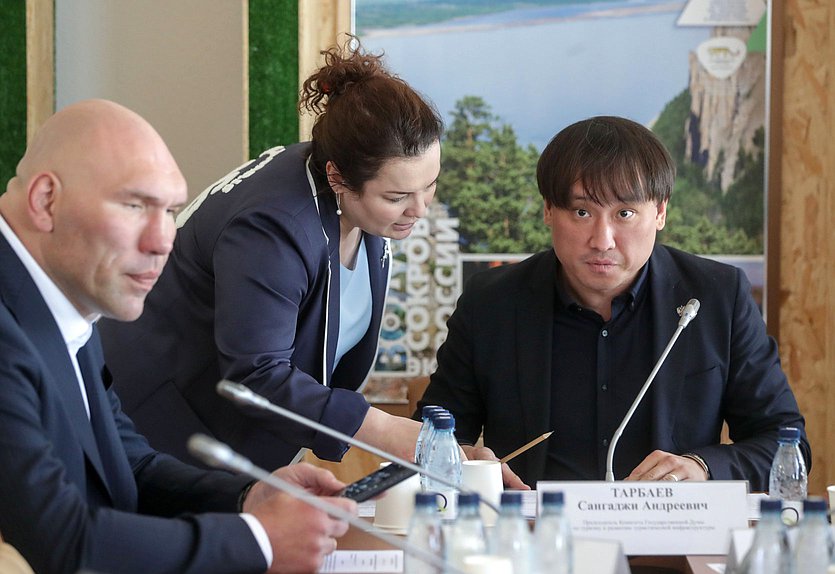 Председатель Комитета по туризму и развитию туристической инфраструктуры Сангаджи Тарбаев