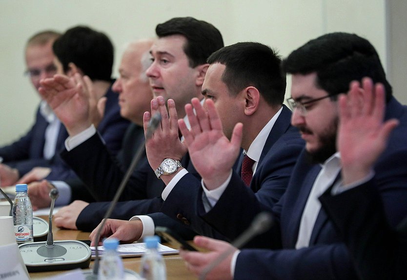 Заседание Комитета по экологии, природным ресурсам и охране окружающей ...