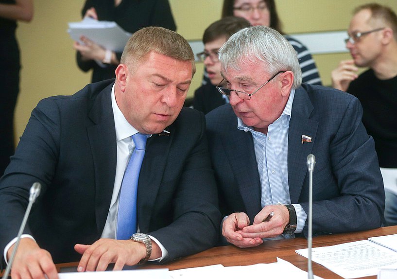 Член Комитета по бюджету и налогам Валерий Бузилов