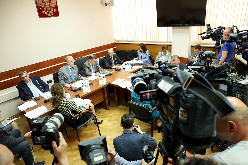 Заседание Комитета по бюджету и налогам