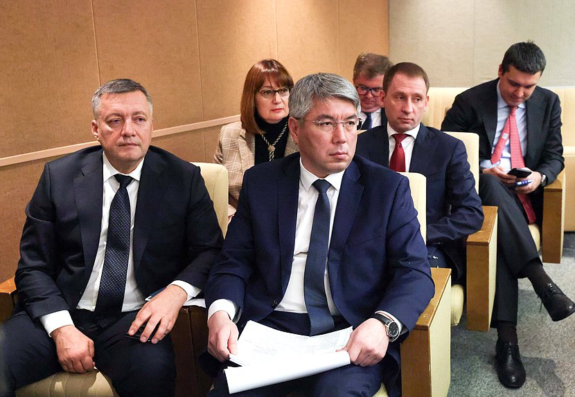 Губернатор Иркутской области Игорь Кобзев и глава Республики Бурятия Алексей Цыденов